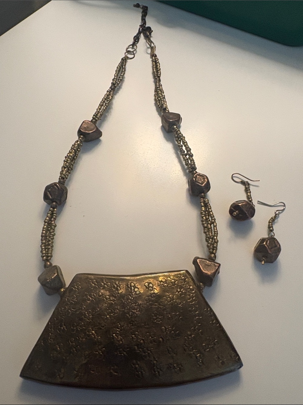 Antique-Look Metal Sculpted Pendant Necklace with Matching Earrings